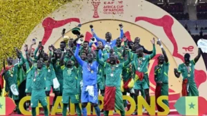 السنغال تُصعّد أزمة لقب أفريقيا إلى «كاس»… وتطعن في تتويج المغرب