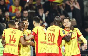 سعود عبد الحميد يلمع.. لانس يمطر شباك أنجيه بالخماسية ويعتلي الصدارة مؤقتًا