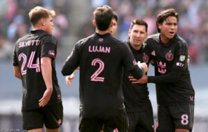 ميسي يتجاوز بيليه ويقترب من صدارة التاريخ في الركلات الحرة