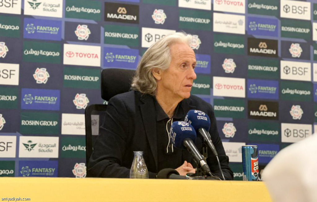 جورجي جيسوس مدرب النصر خلال المؤتمر الصحافي بعد الفوز على الأهلي في دوري روشن
