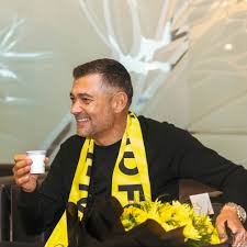 دخل نادي الاتحاد بقوة في سباق التعاقد مع المدافع الفرنسي إبراهيما كوناتي، لاعب ليفربول السابق، وذلك ضمن تحركاته المبكرة لتدعيم صفوف الفريق خلال فترة الانتقالات المقبلة، خاصة على مستوى الخط الخلفي.