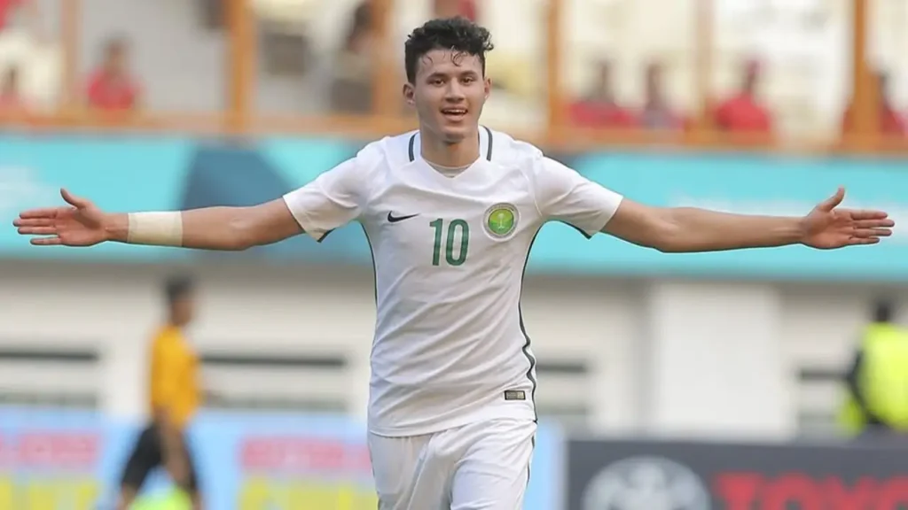 واصل عبدالله الحمدان، مهاجم المنتخب السعودي الأول لكرة القدم، كتابة اسمه في سجلات تاريخ الأخضر بعدما رفع رصيده التهديفي الدولي إلى 12 هدفًا، عقب تسجيله خلال مواجهة بورتوريكو الودية التي أقيمت صباح السبت في مدينة أوستن الأمريكية ضمن استعدادات المنتخب السعودي للمشاركة في كأس العالم 2026.