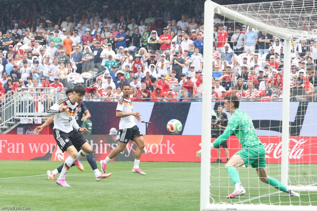 حقق المنتخب الألماني الأول لكرة القدم فوزًا مهمًا على نظيره الأمريكي بنتيجة 2-1، في المباراة التجريبية التي جمعتهما، السبت، على ملعب «سولجر فيلد» في مدينة شيكاغو بولاية إلينوي، ضمن المرحلة الأخيرة من استعدادات “المانشافت” لخوض منافسات كأس العالم 2026.