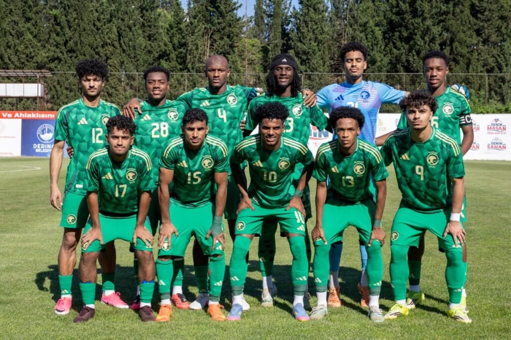 أنهى المنتخب السعودي تحت 20 عامًا معسكره الإعدادي المقام في تركيا بتعادل سلبي أمام منتخب بنما، في المباراة الودية التي جمعتهما مساء الإثنين، ضمن البرنامج التحضيري الذي يسبق انطلاق التصفيات المؤهلة إلى كأس آسيا تحت 20 عامًا 2027.
