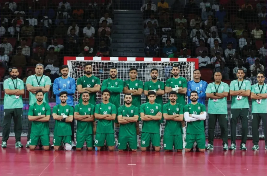 أسفرت قرعة بطولة كأس العالم لكرة اليد 2027، التي أُجريت اليوم الأربعاء، عن وقوع المنتخب السعودي في المجموعة الثانية إلى جانب منتخبات مصر وإيطاليا وكاب فيردي، في واحدة من المجموعات التي ينتظر أن تشهد منافسة قوية على بطاقات التأهل إلى الأدوار التالية.