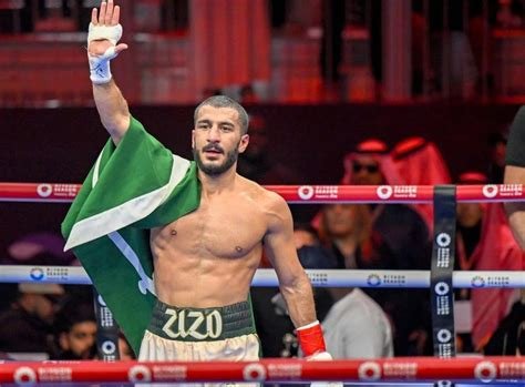 موسم الرياض: الملاكم السعودي زياد المعيوف يتأهب لـ«ذا لاست كريشندو»